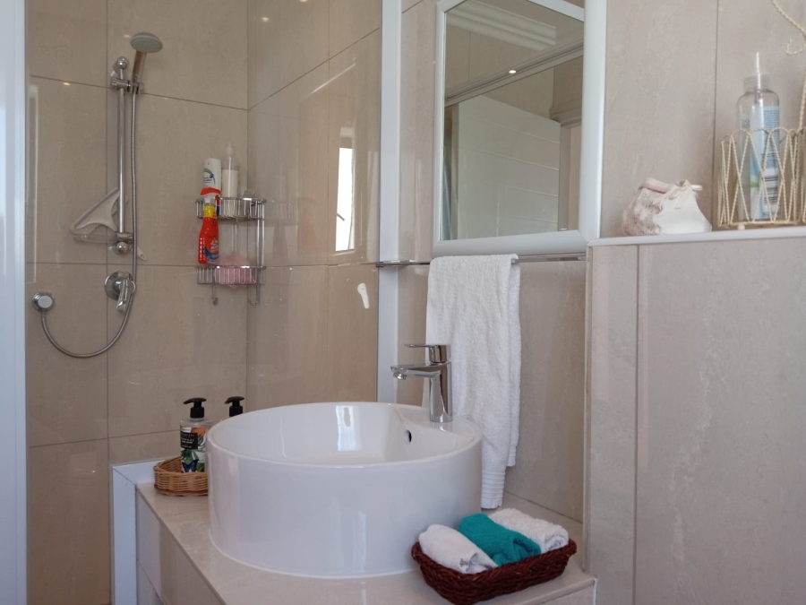 To Let 2 Bedroom Property for Rent in Calypso Beach Western Cape